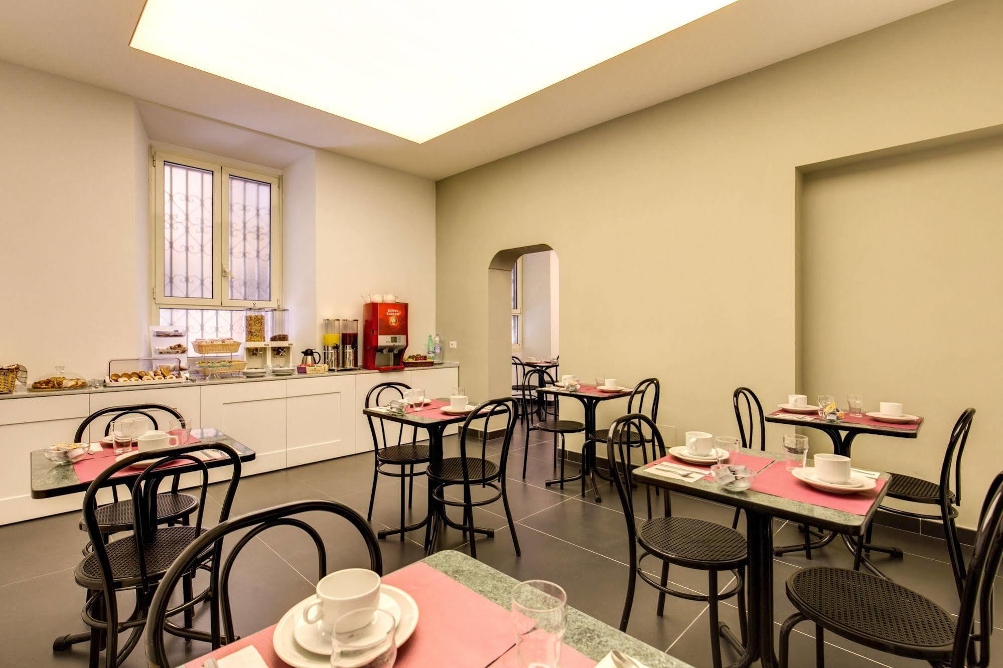 Continentale Hotel 2*